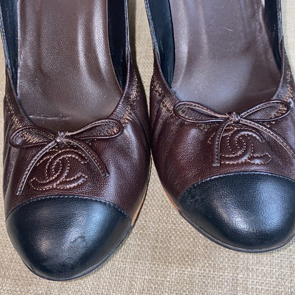 Authentic Chanel pumps size 8.5 - Picture 5 of 14